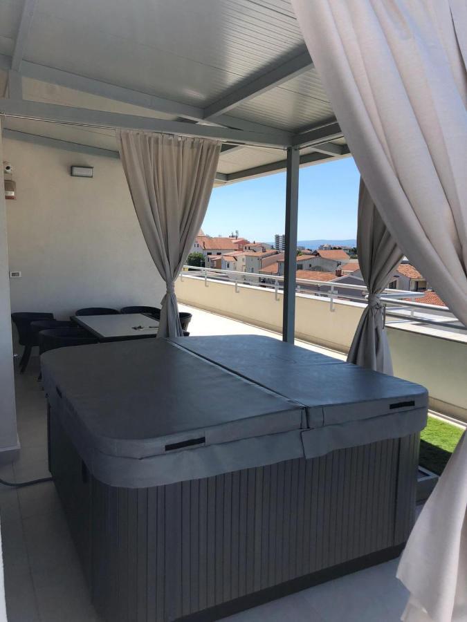 Penthouse Felicita Apartman